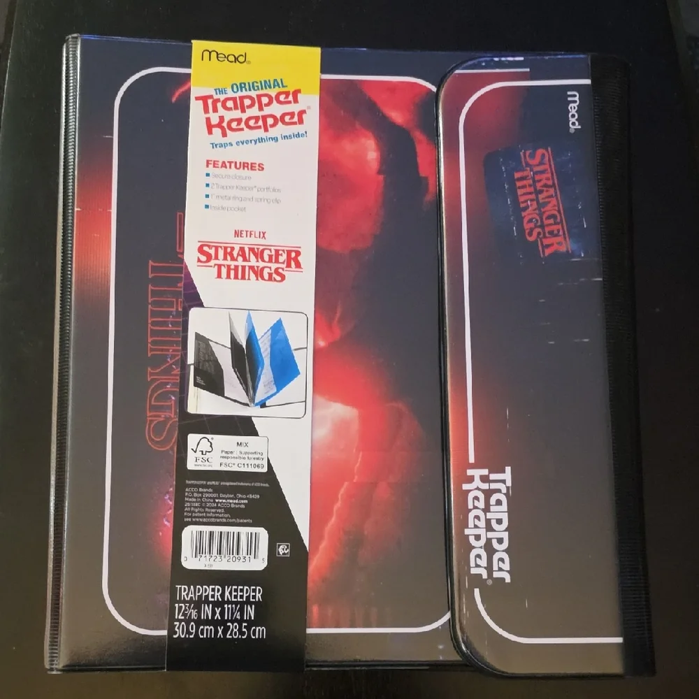 Mead Stranger Things Trapper Keeper - Black and Red